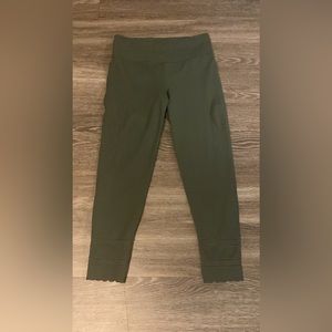 Free People active cropped leggings size M